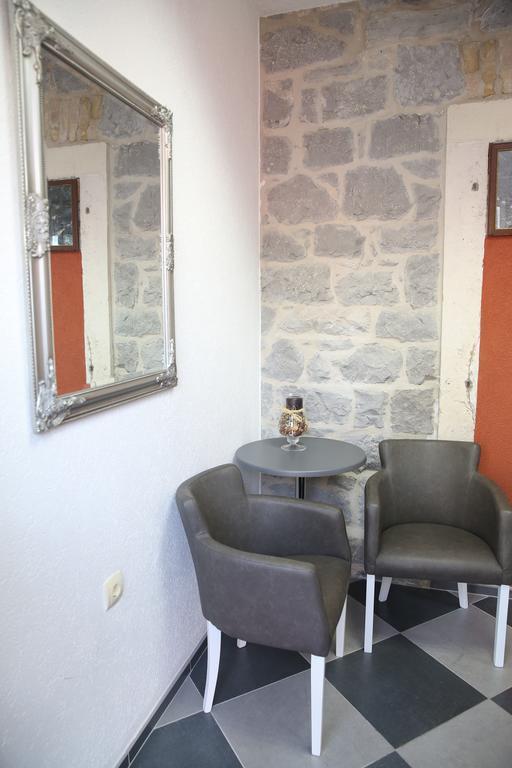 Apartments Qualitas Kotor Exterior photo