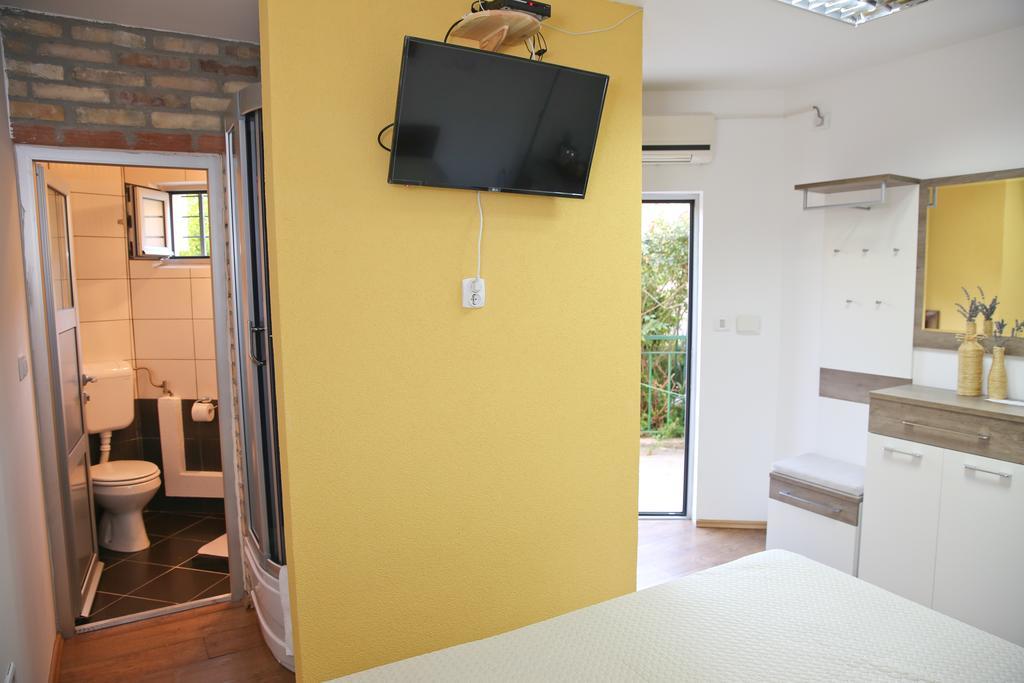 Apartments Qualitas Kotor Exterior photo