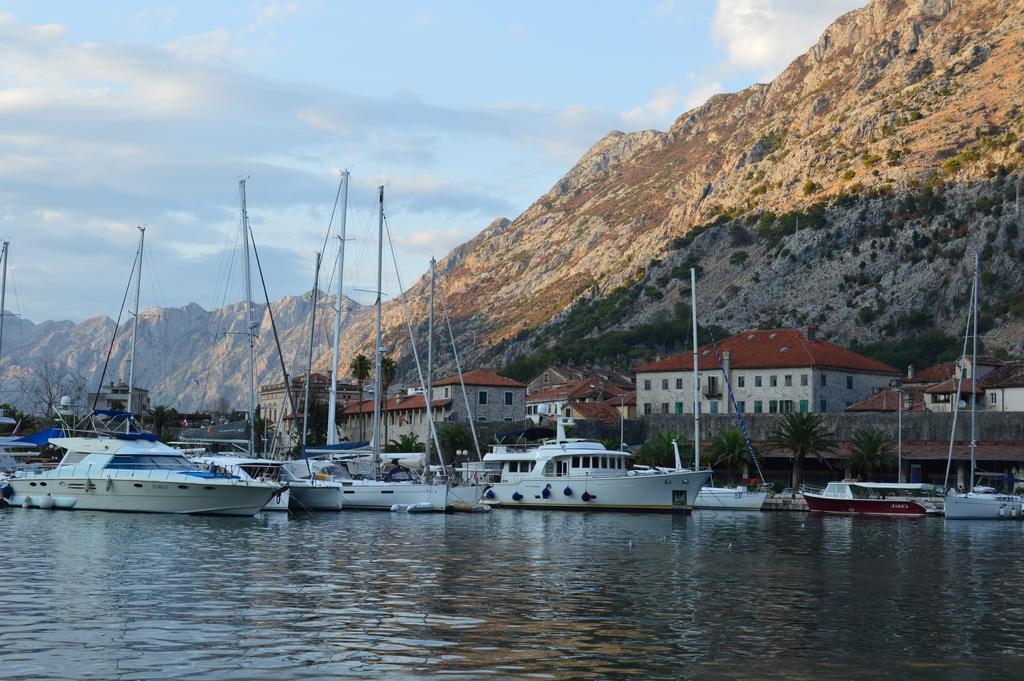Apartments Qualitas Kotor Exterior photo
