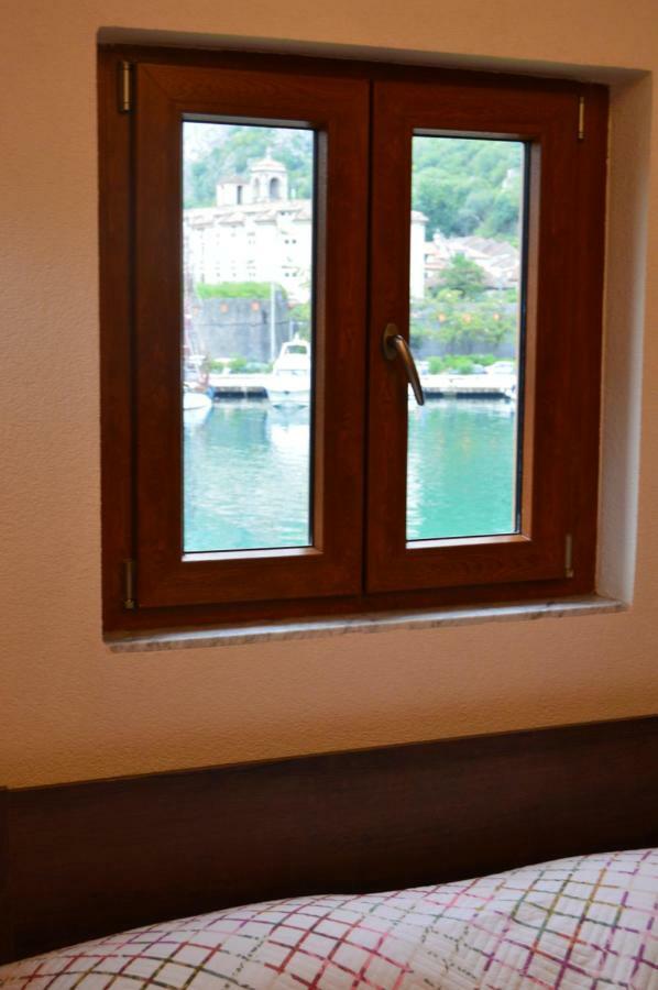Apartments Qualitas Kotor Exterior photo